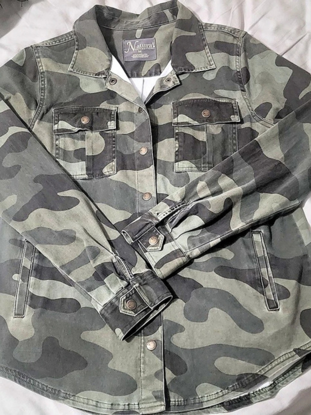 Natural Reflections Camo Utility Jacket in Green & Black Size Medium (Bass Pro)